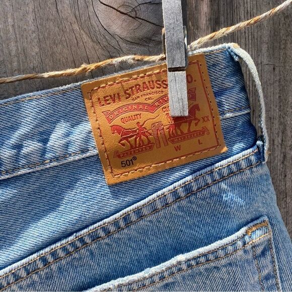 Levi’s 501 Cutoff Button Fly Grommet Detail Jean Shorts SZ 27 - Picture 8 of 12